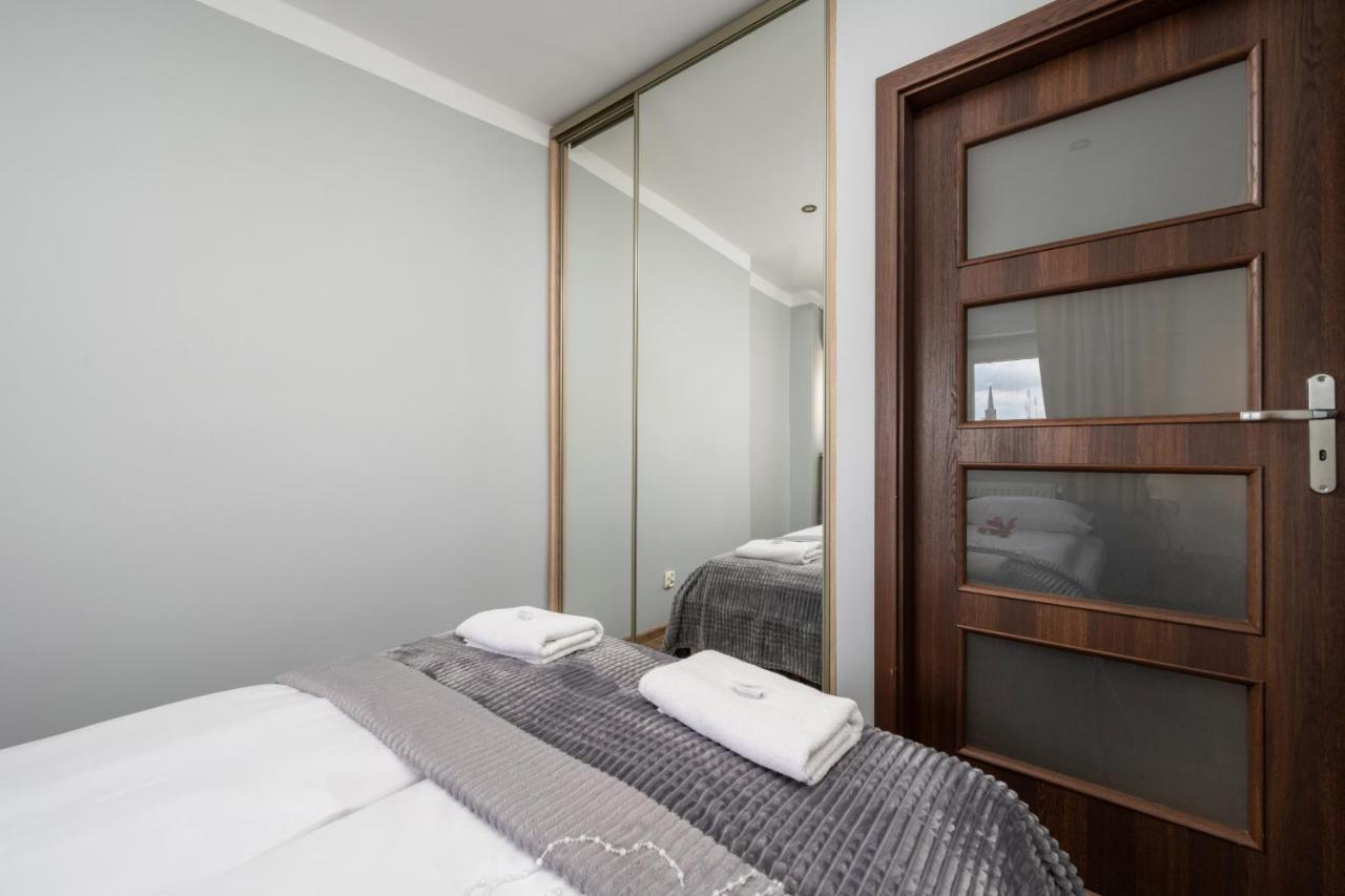 Market Square Corner Apartment Kuznicza By Noclegi Renters Breslávia Exterior foto